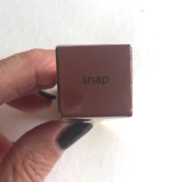 NIB Tarte Tartiest Glossy Lip Paint Snap FULL SIZE Never Opened Super Popular! - Picture 3 of 6